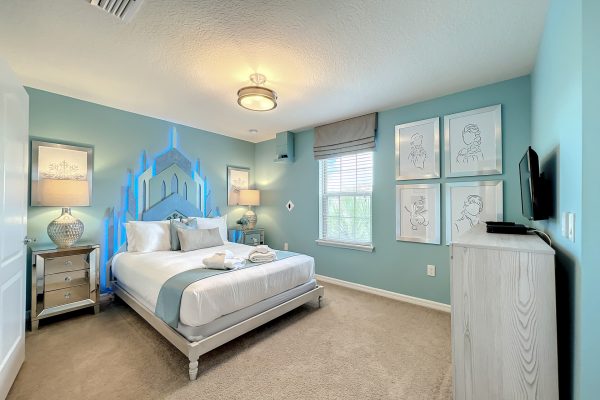 Vacation home in Orlando. Frozen themed bedroom with illuminated castle headboard